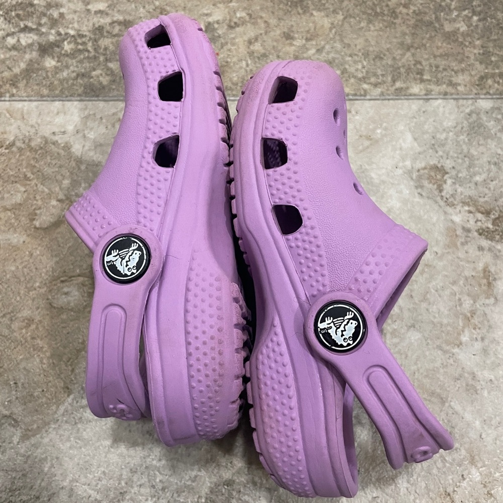 Crocs | Toddler Slip-On Clogs | C7 - Picture 2 of 4